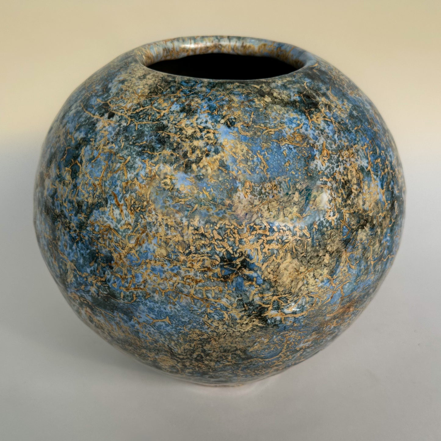 Round Vase