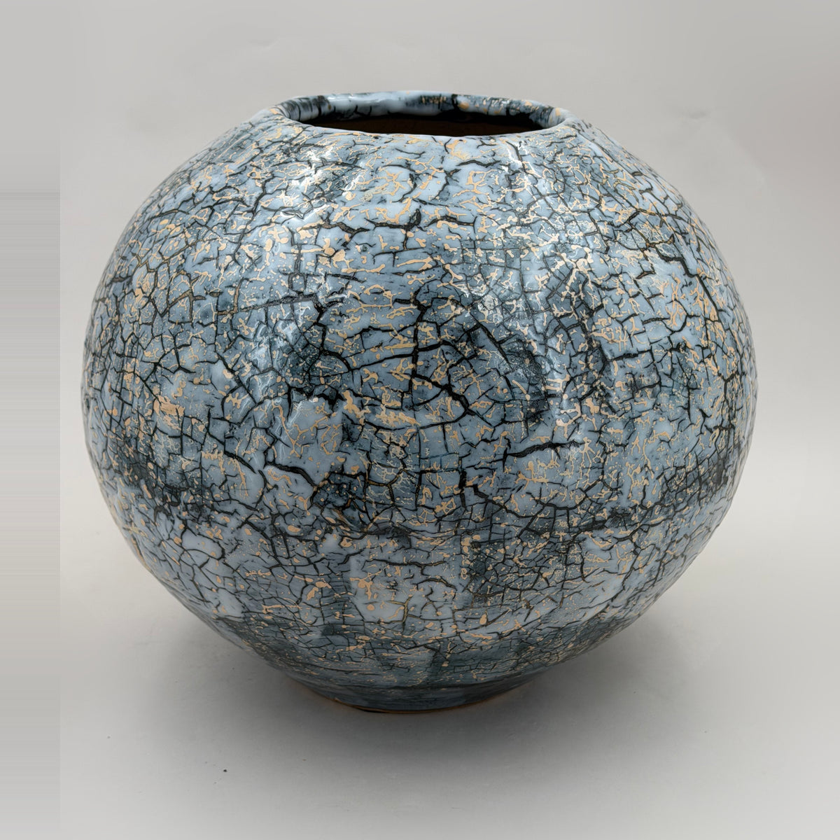 Vase — blue-grey with a dark network — Full view, 3.
