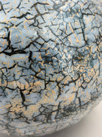 Vase — Blaugrau mit dunklem Liniennetz — Detail der Glasur, 7.