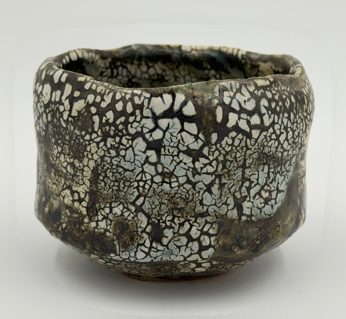 Chawan nero bruno con isole crema — Veduta completa, 1.