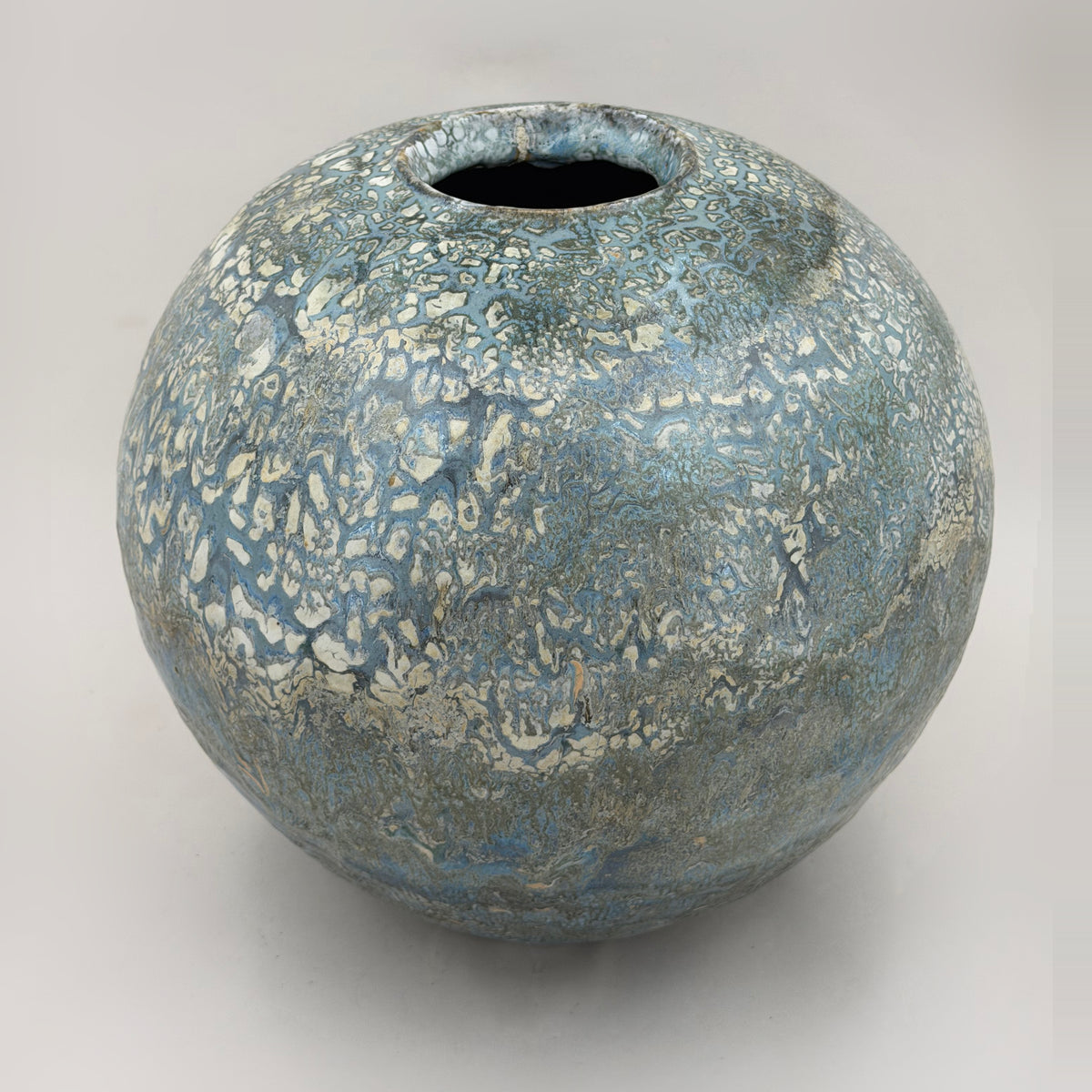 Vase — bleu profond et plages crème — Vue entière, 3.