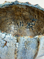 Gerippte Schale — Hellblau mit braunem Inneren — Detail der Glasur, 6.