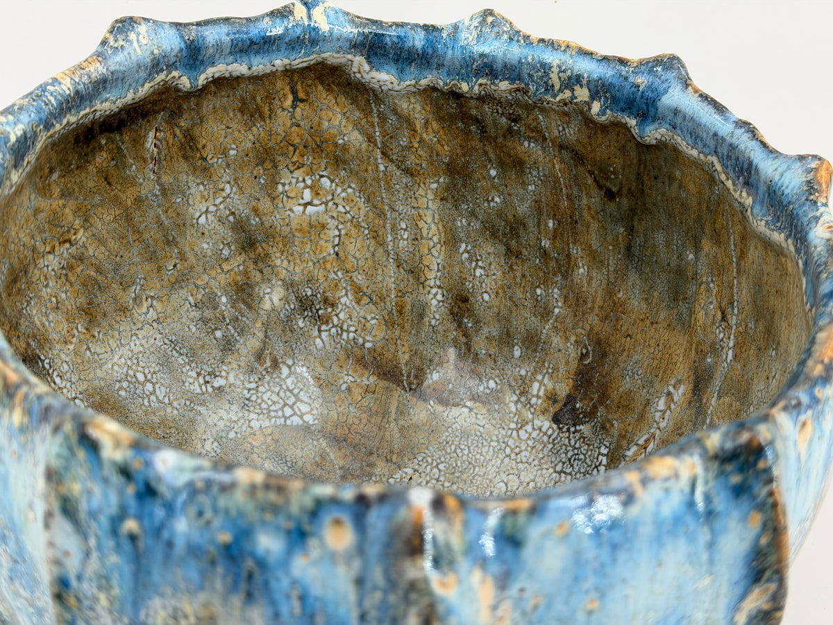 Gerippte Schale — Blau mit cremefarbenen Akzenten — Ansicht des Inneren, 9.
