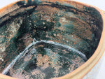 Blue grey box with an ochre network — Interior view, 8.