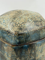 Caja pentagonal — Detalle del esmalte, 6.