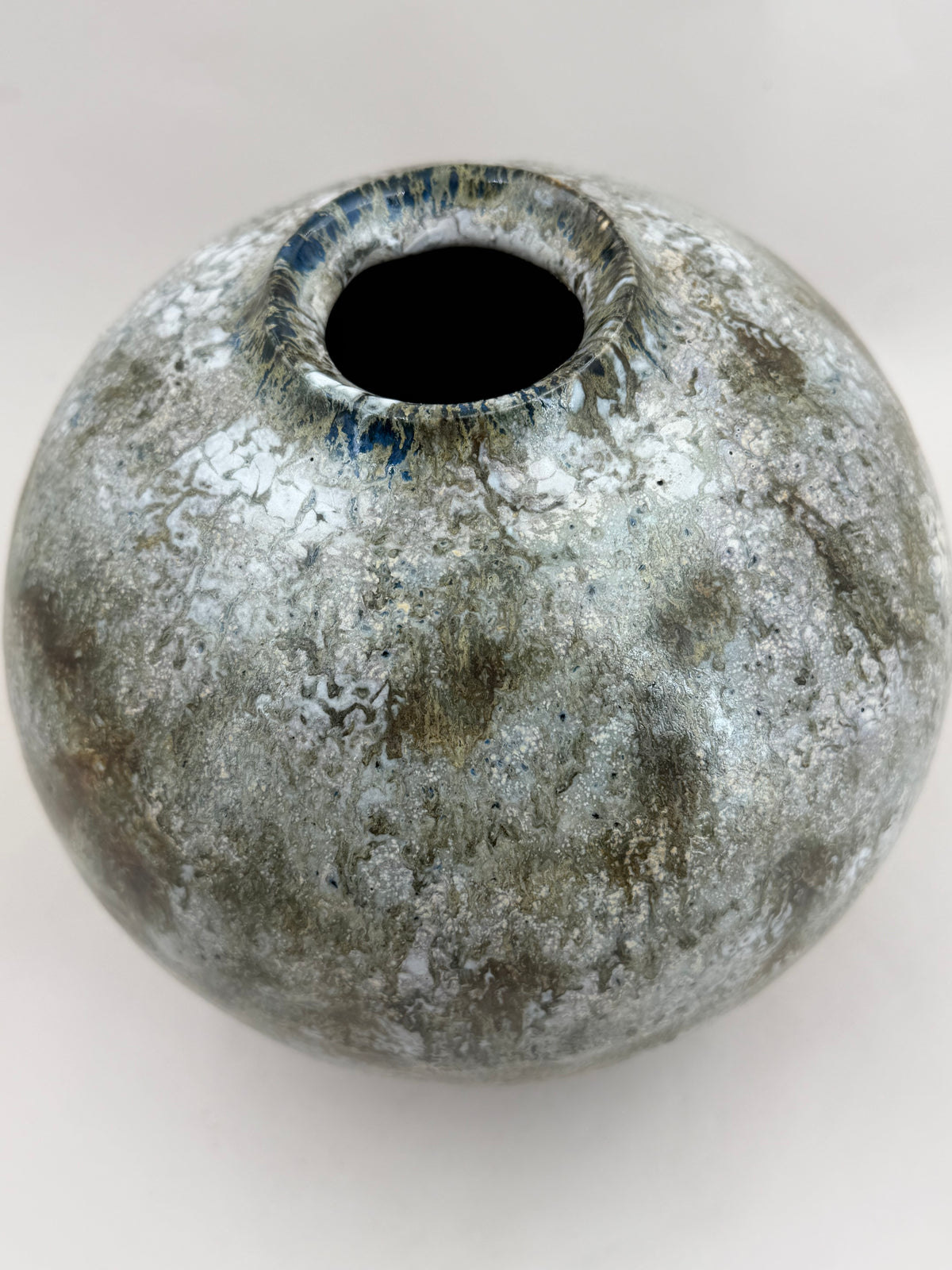 Vase — blue-grey and olive tones — Detail of the glaze, 5.