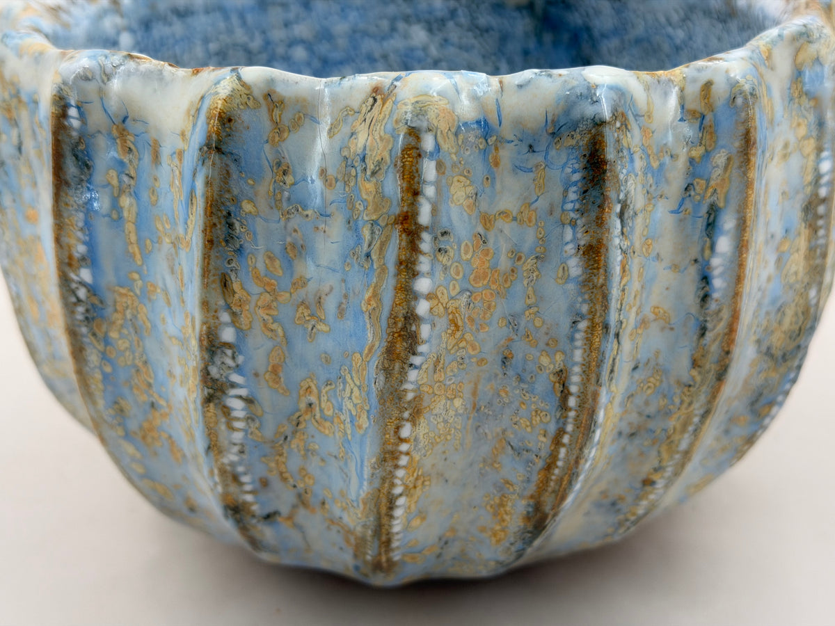 Ribbed bowl — light blue and ochre — Detail of the glaze, 6.