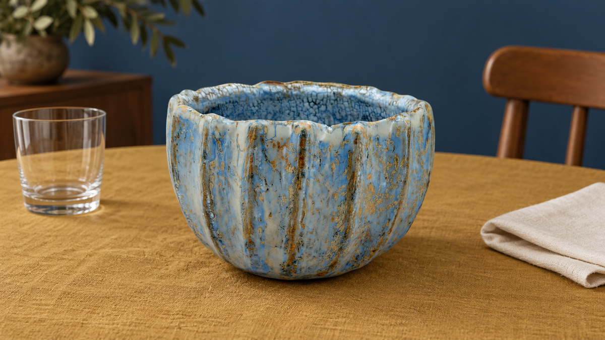 AI-generated setting : Ribbed bowl — light blue and ochre, scene 2.