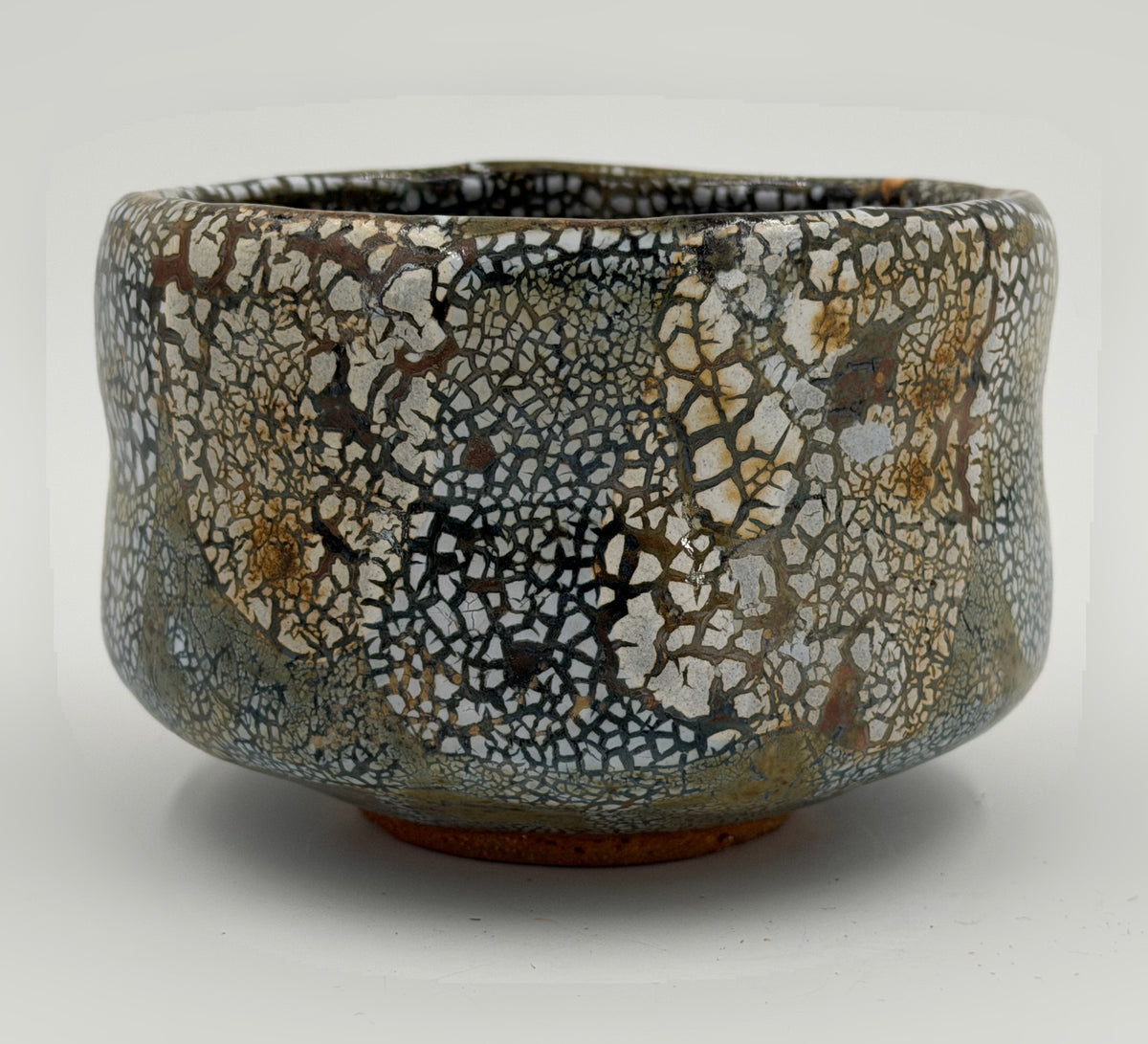 Chawan scuro con isole bianche — Veduta completa, 1.