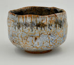 Chawan azzurro pallido con reticolo ocra — Veduta completa, 4.
