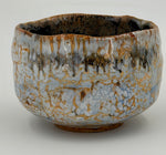 Chawan azzurro pallido con reticolo ocra — Veduta completa, 3.